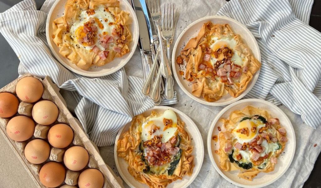 Bacon and eggs filo breakfast tarts